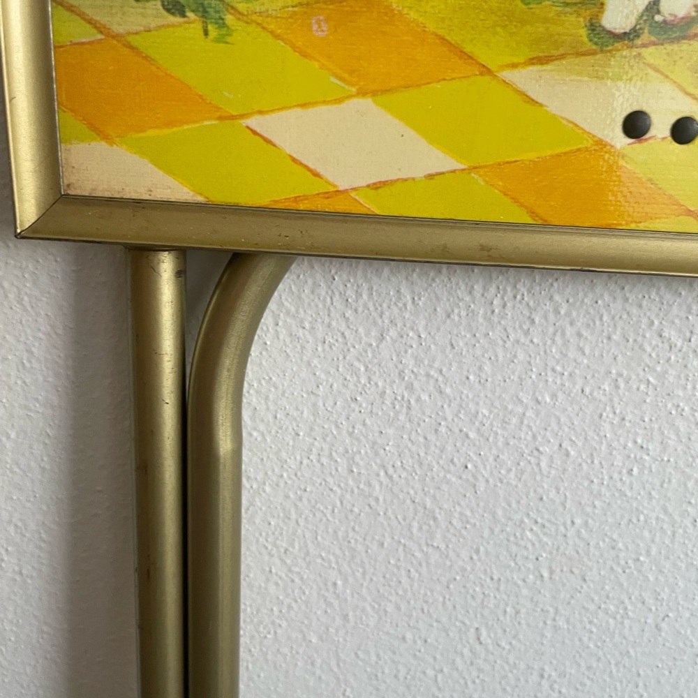 VTG Lavada Floral basket and butterfly tv tray. 24”x223”x13” retrodecor cottage - Picture 5 of 13